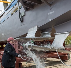 Спуск на воду нового речного судна на подводных крыльях "Валдай 45Р"-20